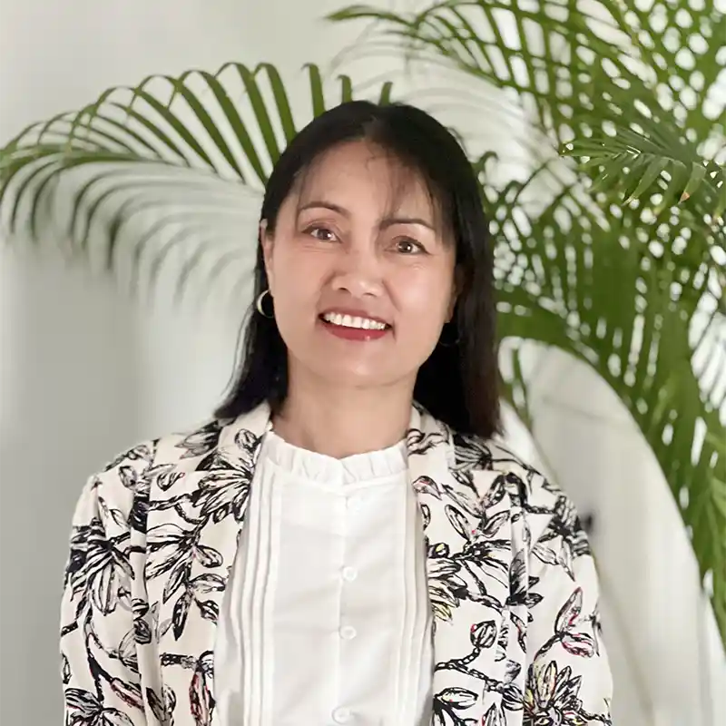 Mona Moore, conseil en expatriation en Thaïlande – Siam Visa Services